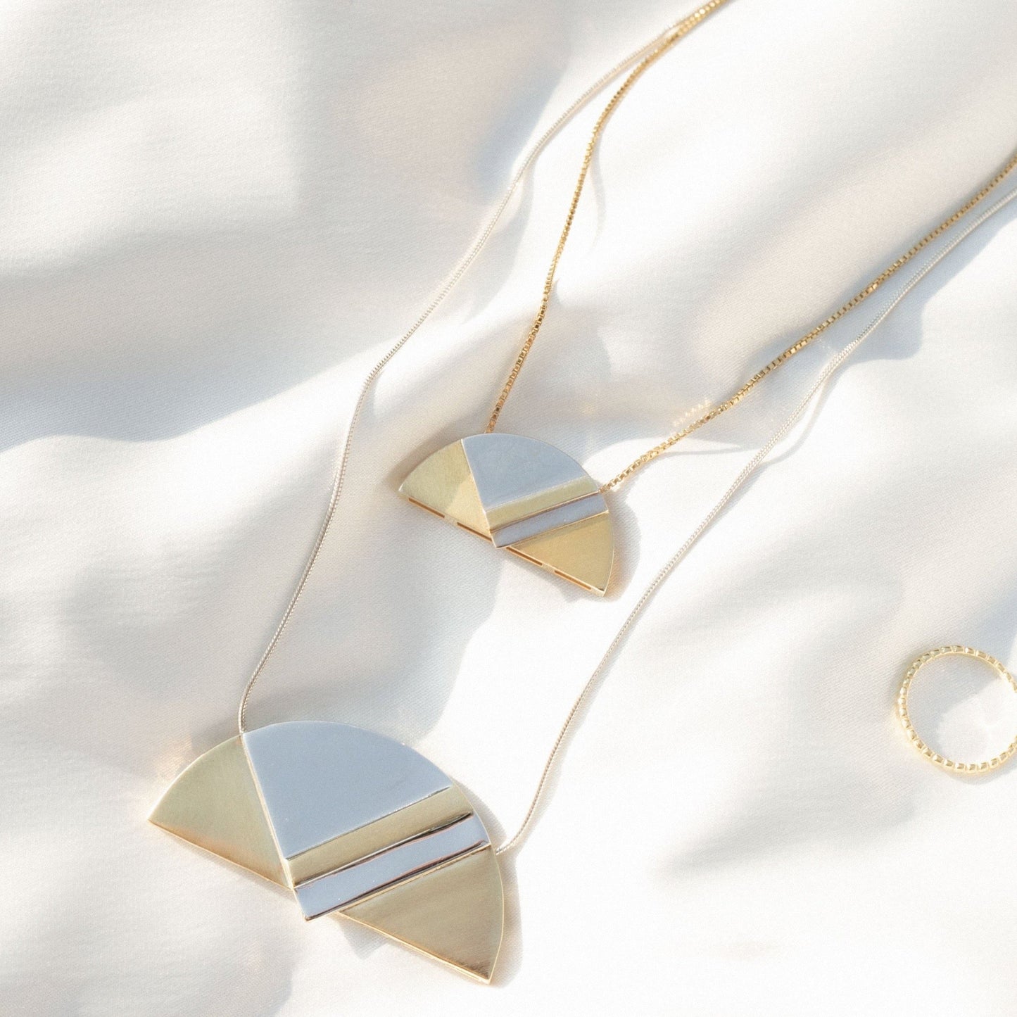 The Mini Da Vinci (a Rotational Pendant)